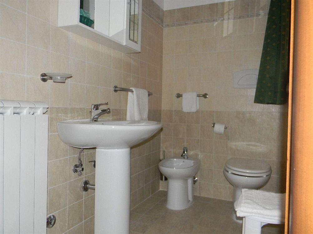Il Casaletto Dei Ludi Aparthotel Aranova Exteriör bild