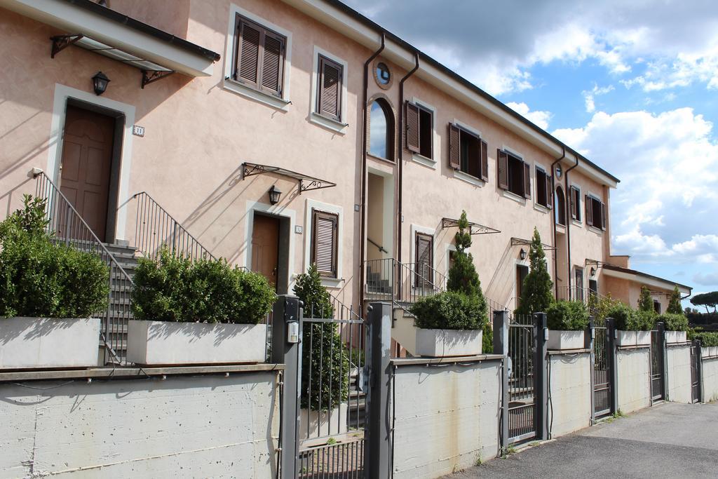 Il Casaletto Dei Ludi Aparthotel Aranova Exteriör bild